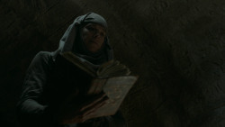 extant_GameOfThrones_6x01-TheRedWoman_2427