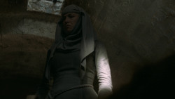 extant_GameOfThrones_6x01-TheRedWoman_2453