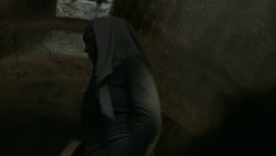extant_GameOfThrones_6x01-TheRedWoman_2454