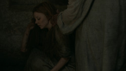 extant_GameOfThrones_6x01-TheRedWoman_2470