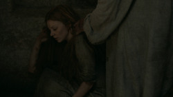 extant_GameOfThrones_6x01-TheRedWoman_2472