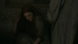 extant_GameOfThrones_6x01-TheRedWoman_2479