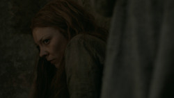 extant_GameOfThrones_6x01-TheRedWoman_2487