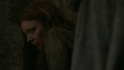 extant_GameOfThrones_6x01-TheRedWoman_2489