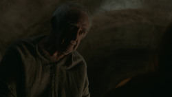 extant_GameOfThrones_6x01-TheRedWoman_2532