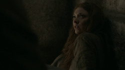 extant_GameOfThrones_6x01-TheRedWoman_2538