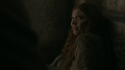 extant_GameOfThrones_6x01-TheRedWoman_2541