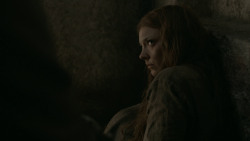 extant_GameOfThrones_6x01-TheRedWoman_2572