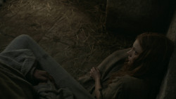 extant_GameOfThrones_6x01-TheRedWoman_2582