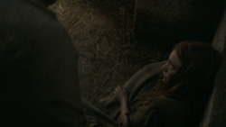 extant_GameOfThrones_6x01-TheRedWoman_2583