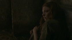 extant_GameOfThrones_6x01-TheRedWoman_2590