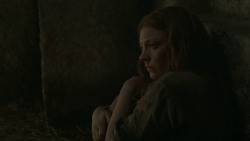 extant_GameOfThrones_6x01-TheRedWoman_2592