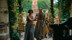 extant_GameOfThrones_6x01-TheRedWoman_2639