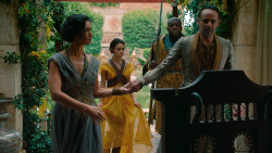 extant_GameOfThrones_6x01-TheRedWoman_2652