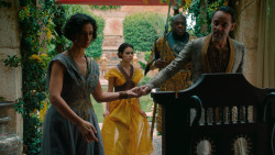 extant_GameOfThrones_6x01-TheRedWoman_2653