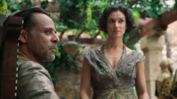 extant_GameOfThrones_6x01-TheRedWoman_2696