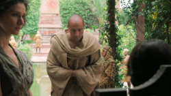 extant_GameOfThrones_6x01-TheRedWoman_2703