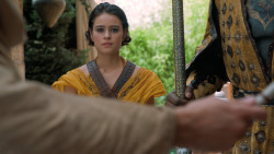 extant_GameOfThrones_6x01-TheRedWoman_2707