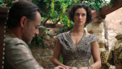 extant_GameOfThrones_6x01-TheRedWoman_2710
