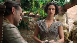 extant_GameOfThrones_6x01-TheRedWoman_2715