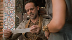 extant_GameOfThrones_6x01-TheRedWoman_2719