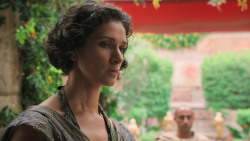 extant_GameOfThrones_6x01-TheRedWoman_2724