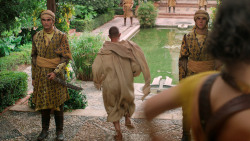 extant_GameOfThrones_6x01-TheRedWoman_2745