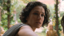 extant_GameOfThrones_6x01-TheRedWoman_2750