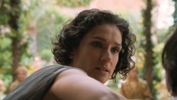 extant_GameOfThrones_6x01-TheRedWoman_2751