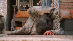 extant_GameOfThrones_6x01-TheRedWoman_2761