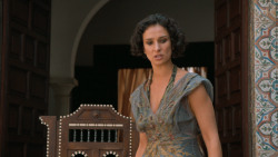 extant_GameOfThrones_6x01-TheRedWoman_2781