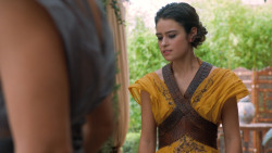 extant_GameOfThrones_6x01-TheRedWoman_2792