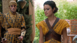extant_GameOfThrones_6x01-TheRedWoman_2793