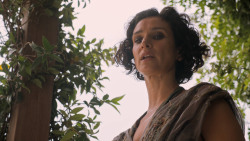 extant_GameOfThrones_6x01-TheRedWoman_2826