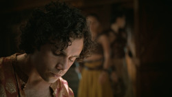extant_GameOfThrones_6x01-TheRedWoman_2871