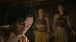 extant_GameOfThrones_6x01-TheRedWoman_2875