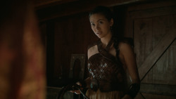 extant_GameOfThrones_6x01-TheRedWoman_2895