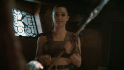 extant_GameOfThrones_6x01-TheRedWoman_2920