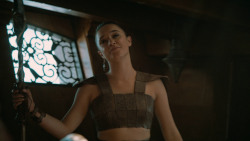 extant_GameOfThrones_6x01-TheRedWoman_2922