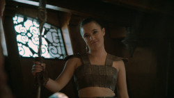 extant_GameOfThrones_6x01-TheRedWoman_2923