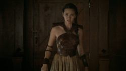 extant_GameOfThrones_6x01-TheRedWoman_2951