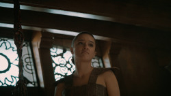 extant_GameOfThrones_6x01-TheRedWoman_2953