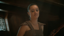 extant_GameOfThrones_6x01-TheRedWoman_2963
