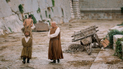 extant_GameOfThrones_6x01-TheRedWoman_2986