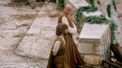 extant_GameOfThrones_6x01-TheRedWoman_3005