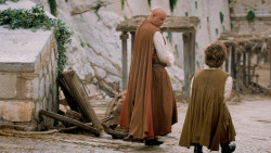 extant_GameOfThrones_6x01-TheRedWoman_3012