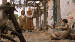 extant_GameOfThrones_6x01-TheRedWoman_3041