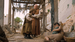 extant_GameOfThrones_6x01-TheRedWoman_3051