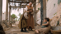 extant_GameOfThrones_6x01-TheRedWoman_3054