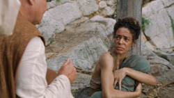 extant_GameOfThrones_6x01-TheRedWoman_3078